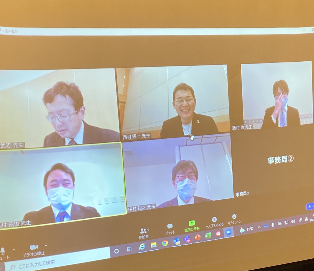 38054ff79b974f63ba2e4692d29faa5e_1